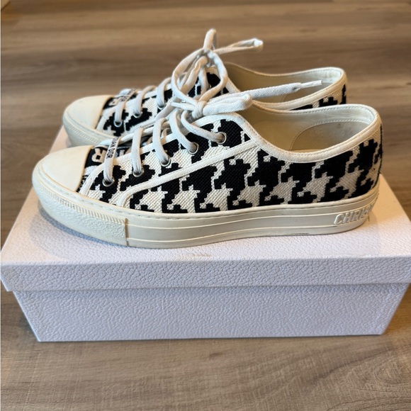 Dior women's Walk'N'Dior 'Macro Houndstooth' 40 - Picture 7 of 8